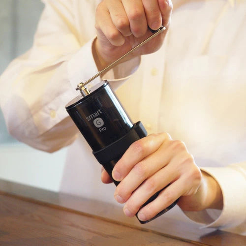 HARIO 🇯🇵  手搖咖啡磨豆機 Smart G PRO｜2025 新作・不銹鋼磨芯＋雙軸承